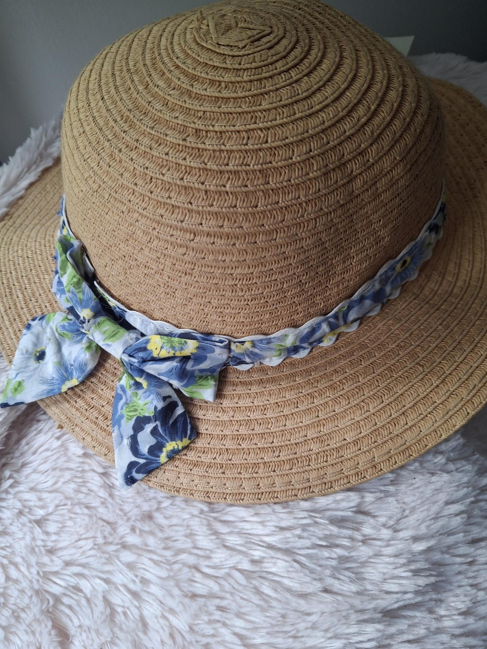 NWT Girls Woven Sun Hat with Floral Band -  Max Studio-  20 Inch Circumference - Picture 8 of 10